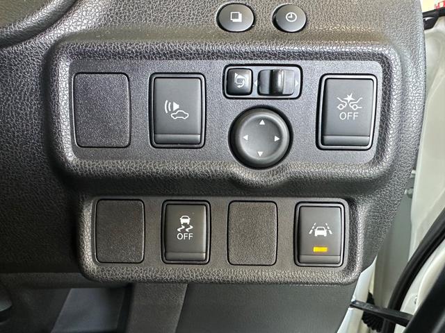 0551463A30251010W00109.jpg