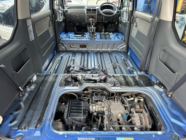 0709000A30250924W00209.jpg