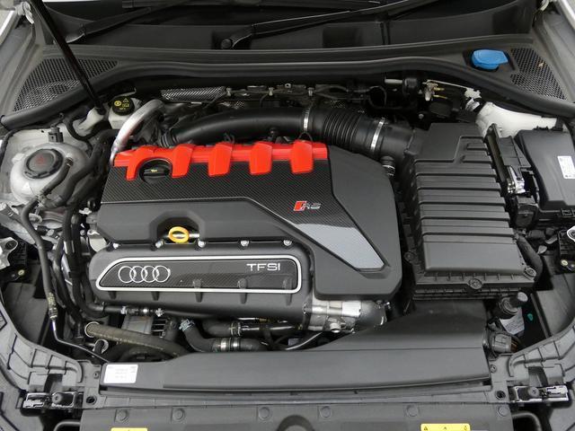 22466870_carP_l_6.jpg
