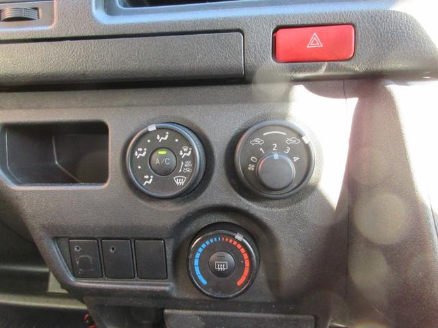 0910296A30260110W00218.jpg