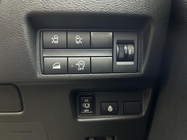 0541568A30260410W00516.jpg
