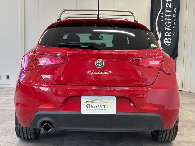 0508703A30260217W00115.jpg