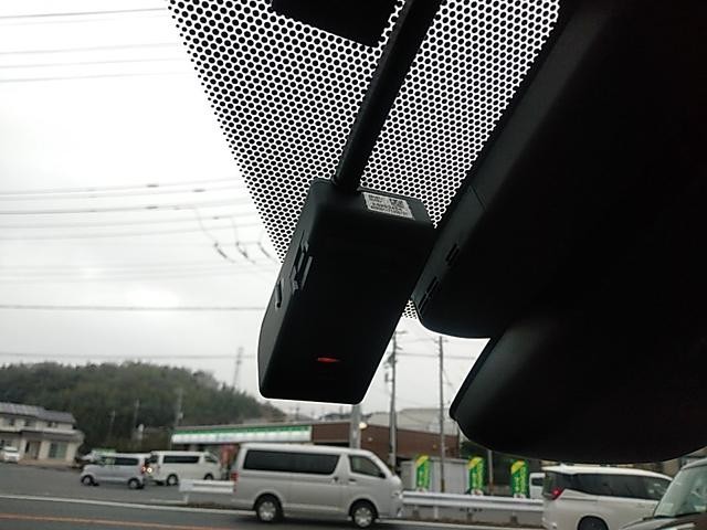 0520157A30251225W00216.jpg
