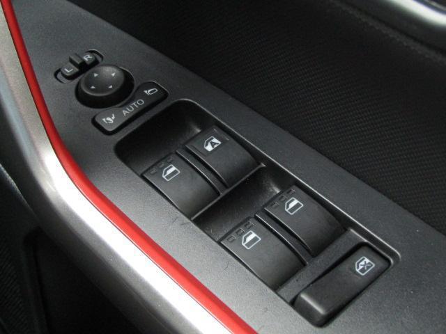 0506241A30251026W00112.jpg