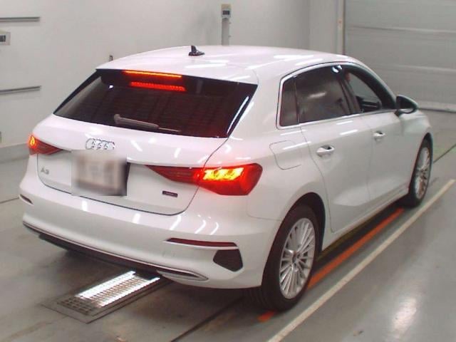 18407734_carP_l_5.jpg