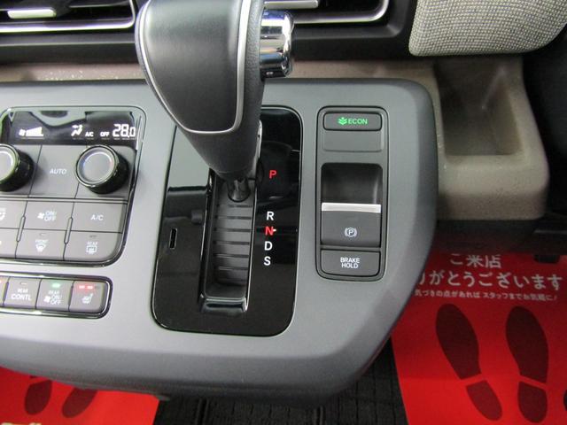 0701563A30260122W00818.jpg