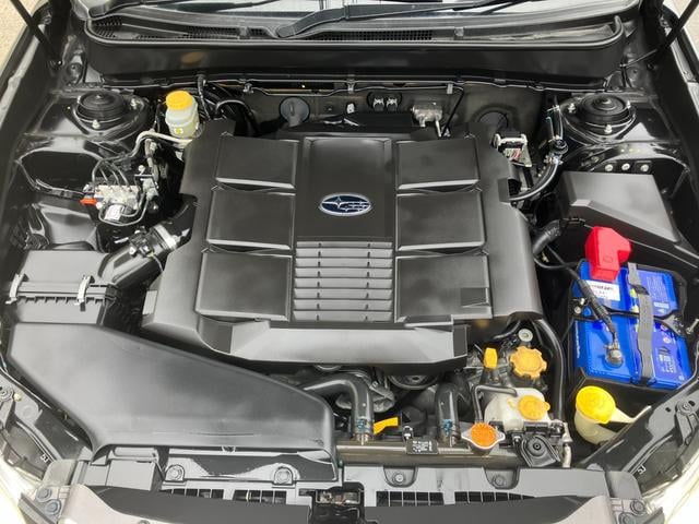 0541049A30251110W00207.jpg