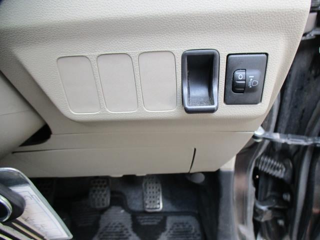 0404018A30240902W00213.jpg