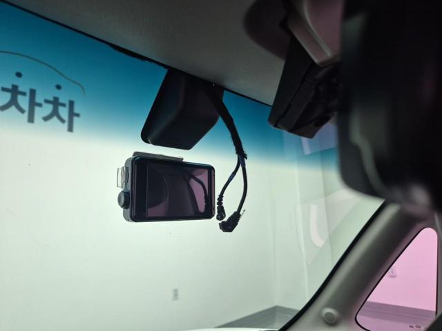 5061002591R16.jpg