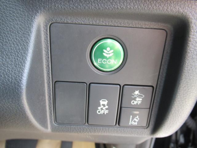0703310A30250725W00118.jpg
