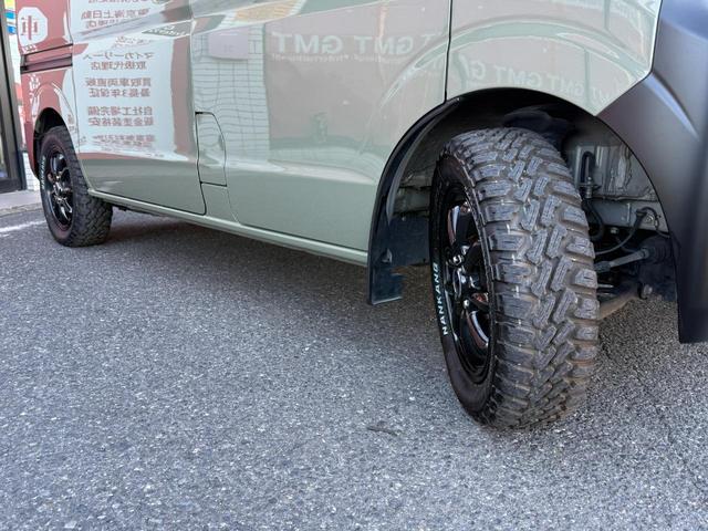 0561415A30251205W00114.jpg