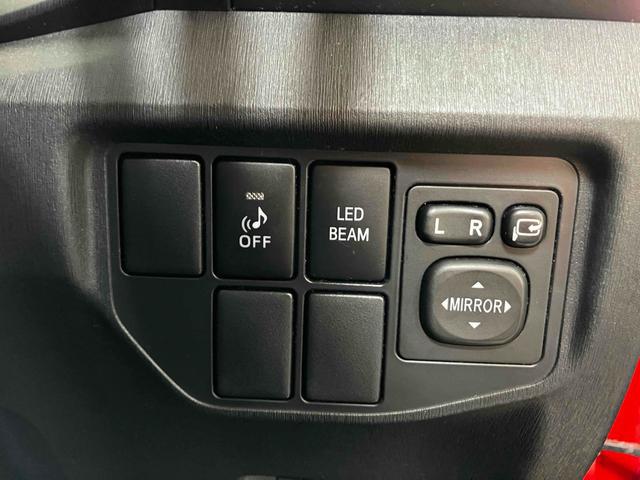 1010233A30250609W00112.jpg