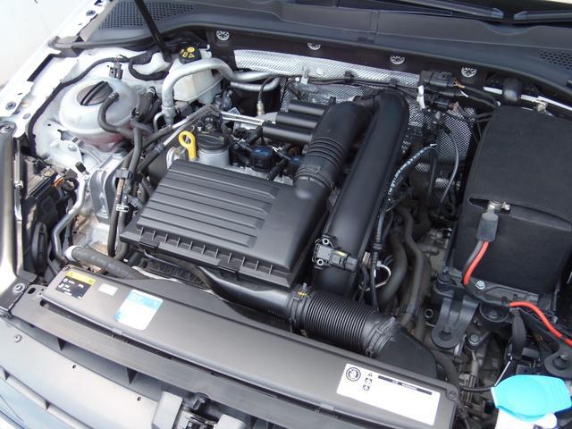 0502452A30250804W00301.jpg