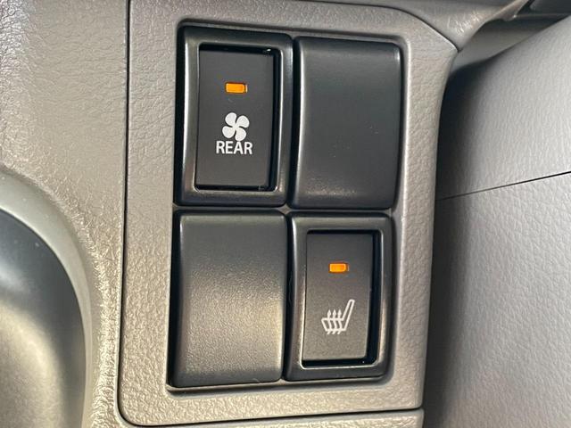 0500054A30251220W00215.jpg