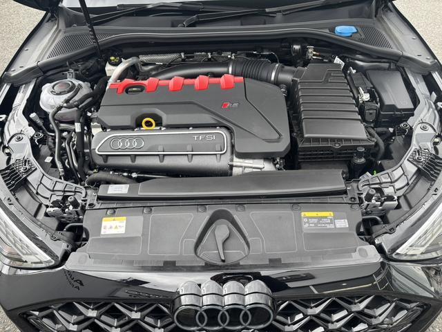 22635153_carP_l_2.jpg