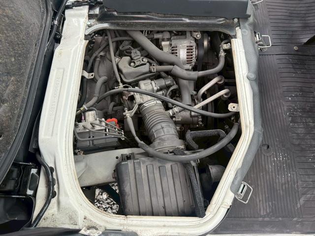 0708895A30251020W00118.jpg