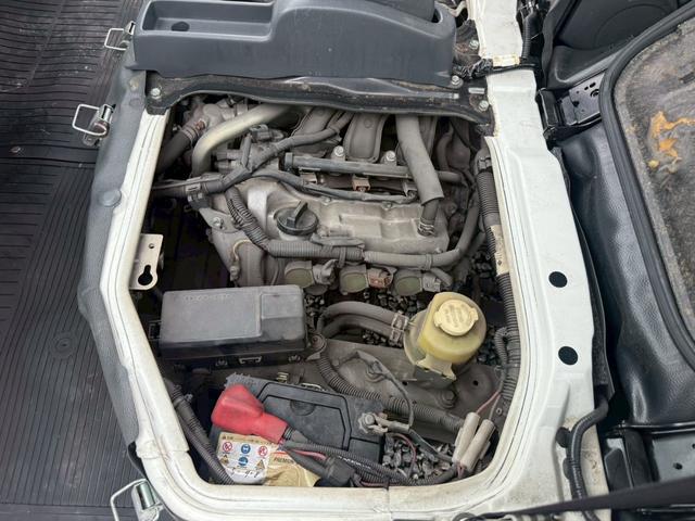 0708895A30251020W00119.jpg