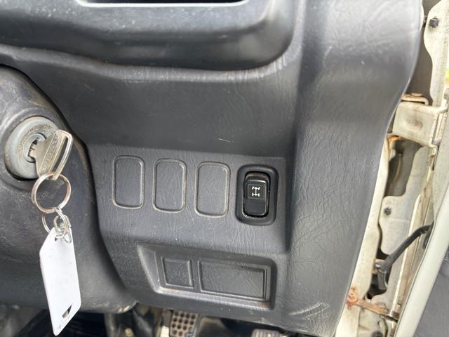 0530259A30250715W00116.jpg