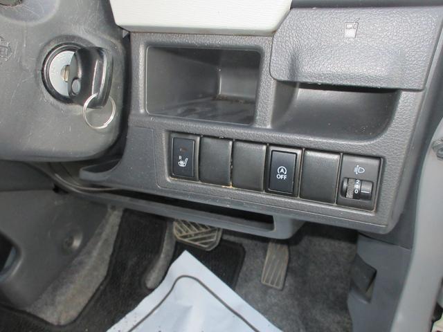 1300435A30251016W00115.jpg