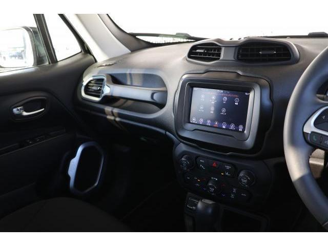 20748188_carP_l_16.jpg