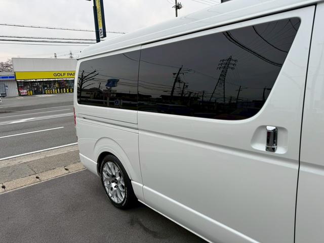 0704597A30260402W00115.jpg