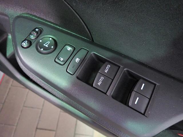 0201190A30260402W00617.jpg
