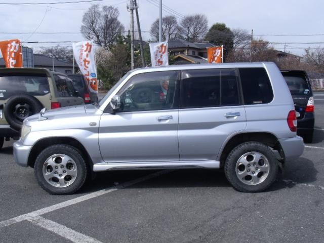 0504216A30260327W00305.jpg