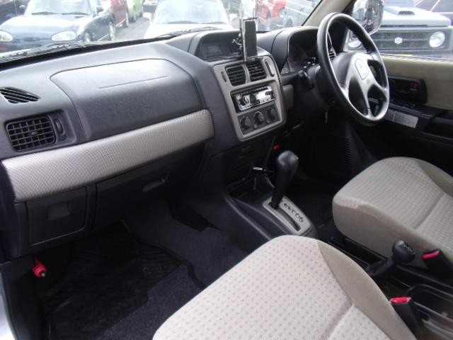 0504216A30260327W00311.jpg