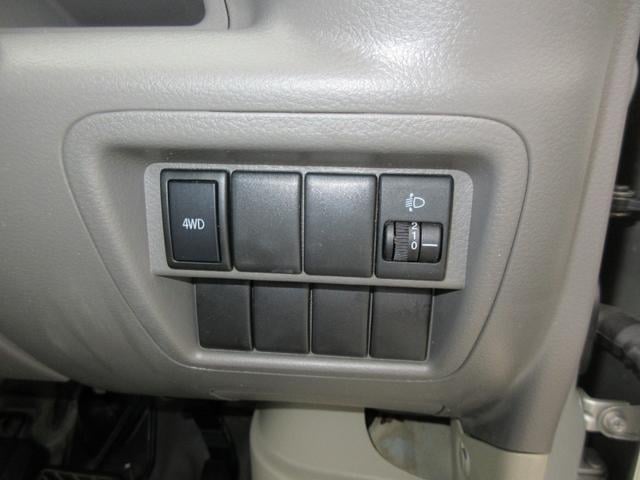 1157558A30241116W00204.jpg