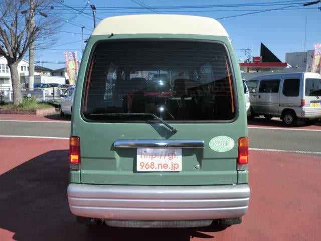 0904089A30241020W00112.jpg