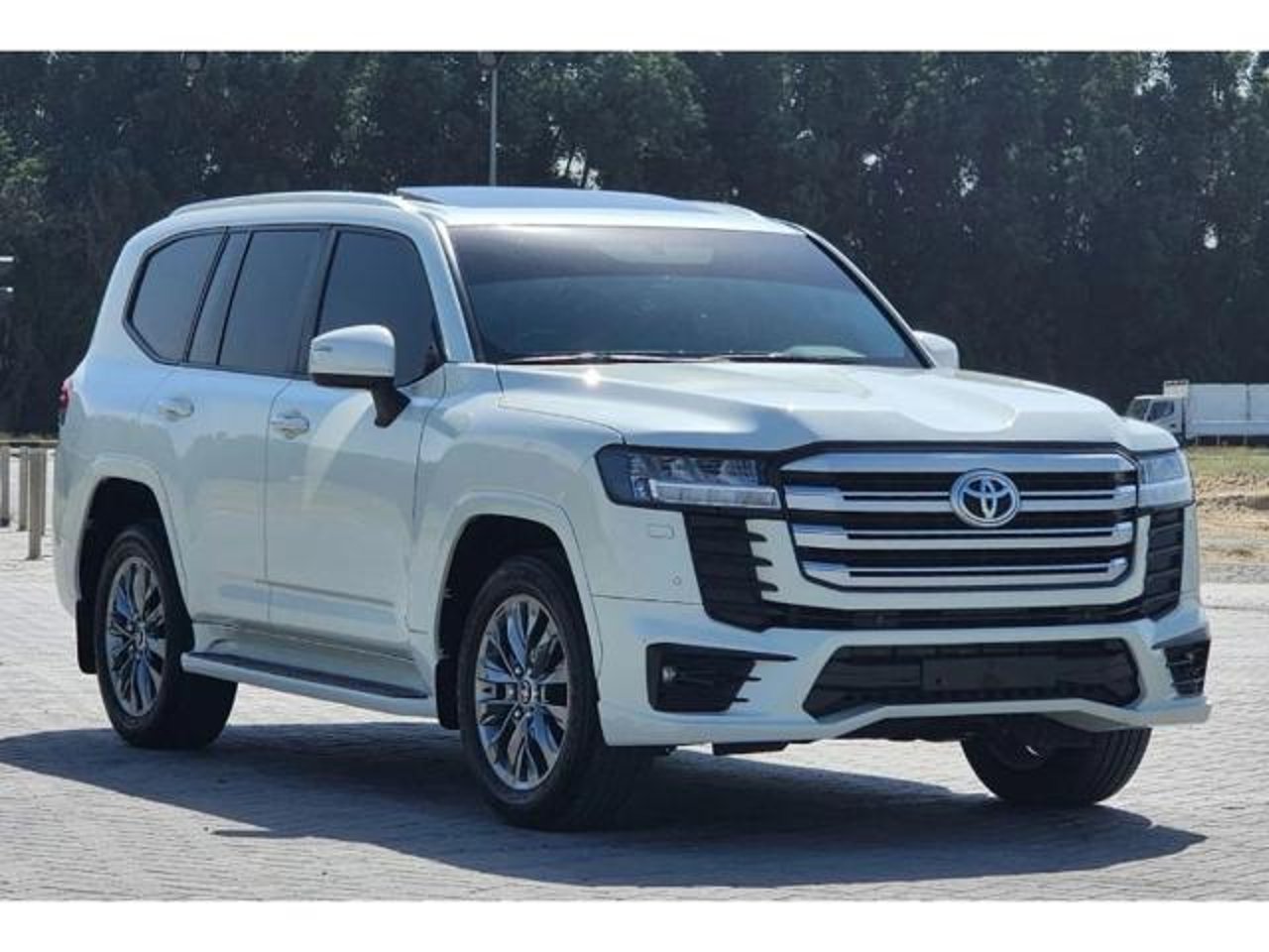 2024 Toyota Land Cruiser, photo 1 of 1