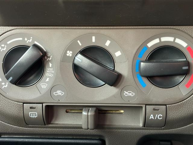0401984A30260105W00404.jpg