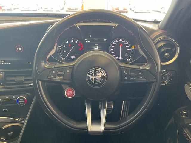 0561148A30260212W00118.jpg