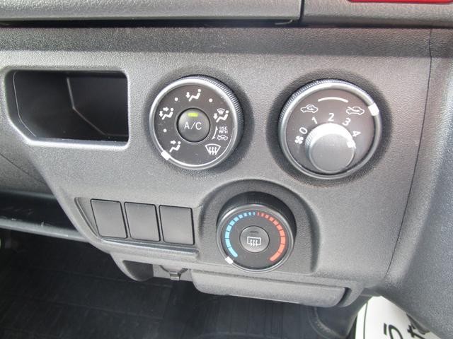 0910064A30250718W00214.jpg