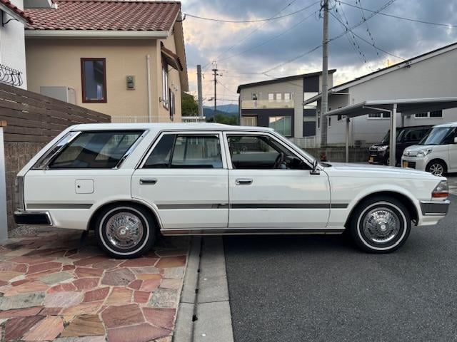 0801987A30250916W00103.jpg