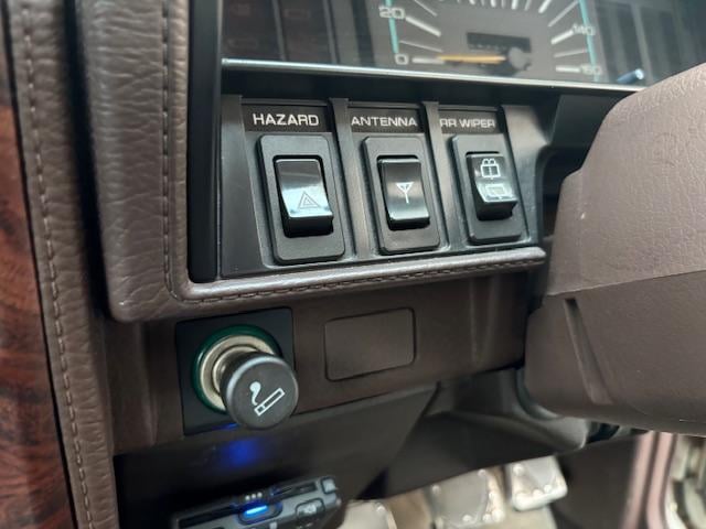 0801987A30250916W00117.jpg