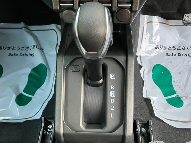 0503325A30250820W00312.jpg