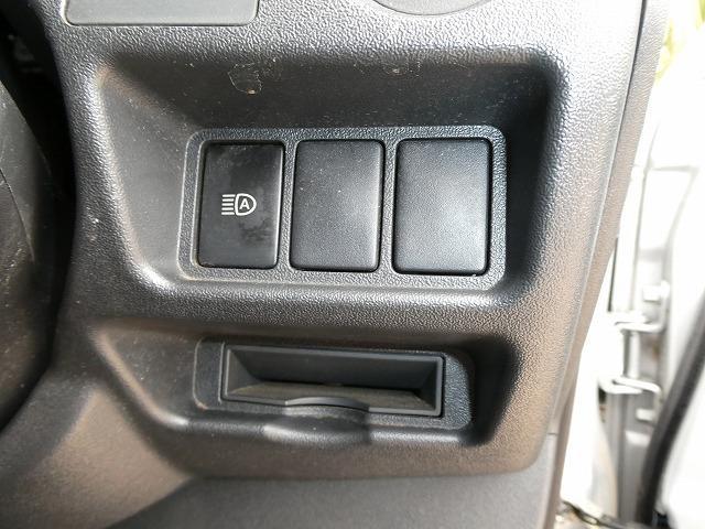 0560439A30251212W00118.jpg