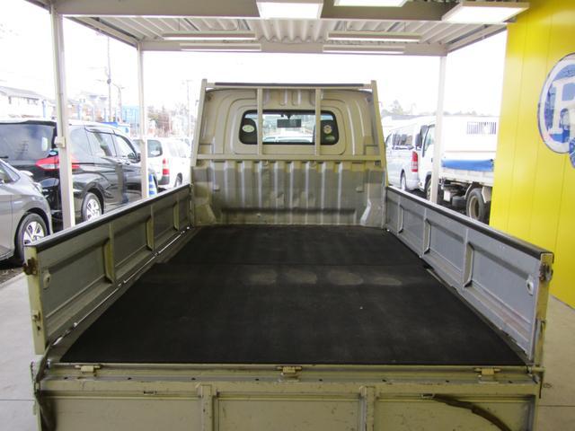 0530123A30260218W00714.jpg