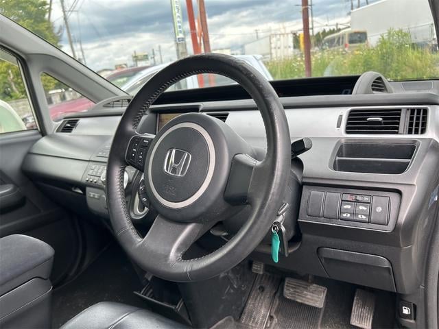 0903516A30250528W01909.jpg
