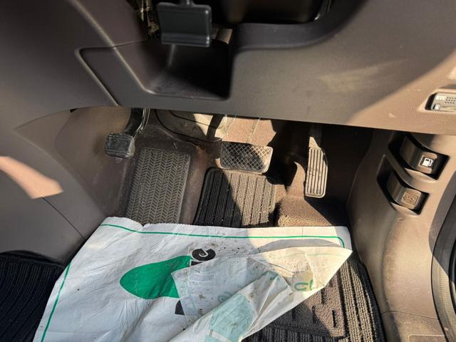 1200807A30250619W00110.jpg