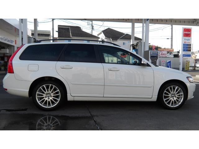 0511038A30260115W00103.jpg
