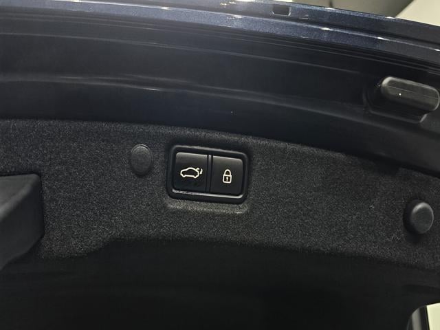 1b7ebbc40744f53bcbf16cf5c8435232.jpeg
