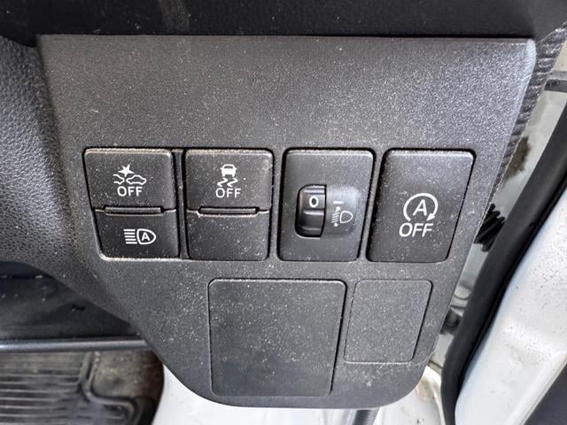 1010569A30250503W00813.jpg