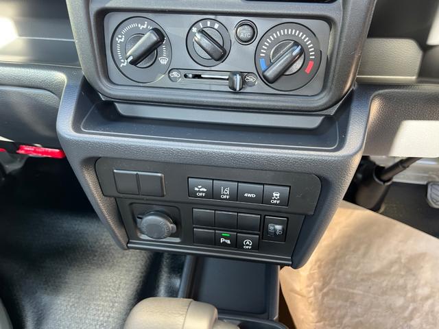 0401010A30260220W00211.jpg