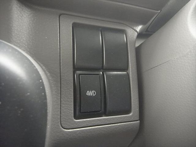 0310334A30250619W00116.jpg