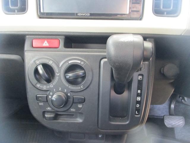 0840414A30260212W00204.jpg
