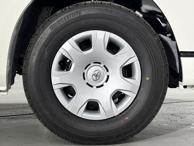 0541599A30251125W00113.jpg