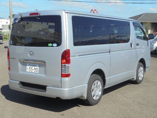 c9fdb15cc69ff8329d63e84e69abaed9.jpg