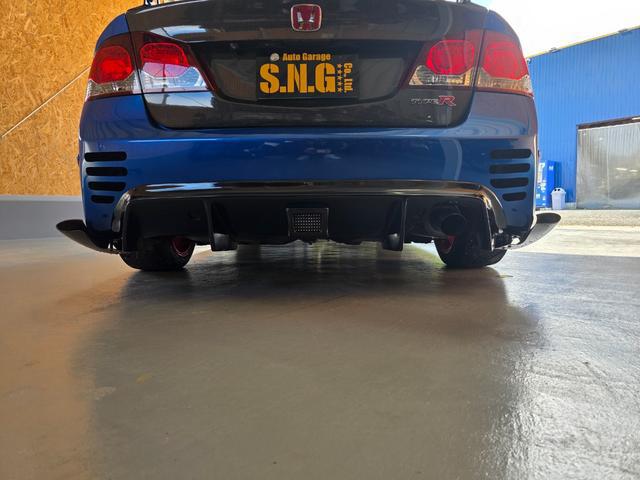 0804325A30251208W00119.jpg